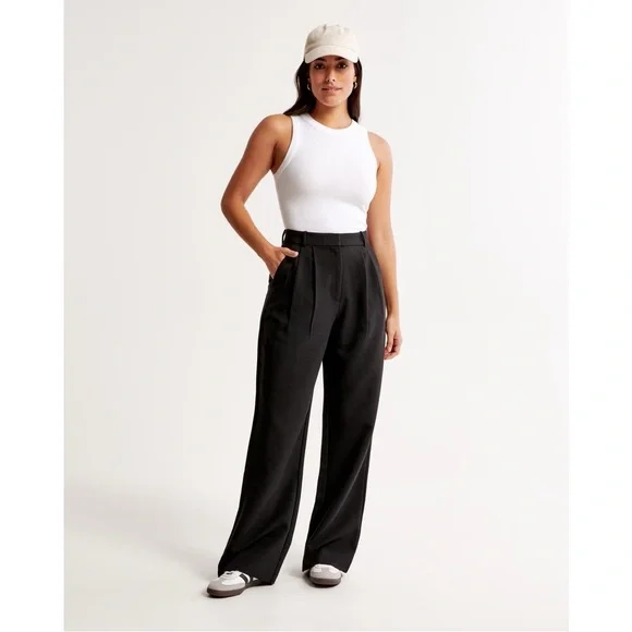 Abercrombie & Fitch Curve Love Sloane Tailored Wide Leg Pant in Black - Picture 5 of 12